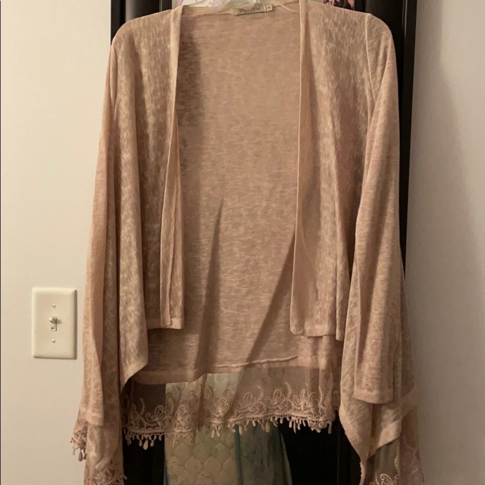 Soft pink light cardigan with lace
